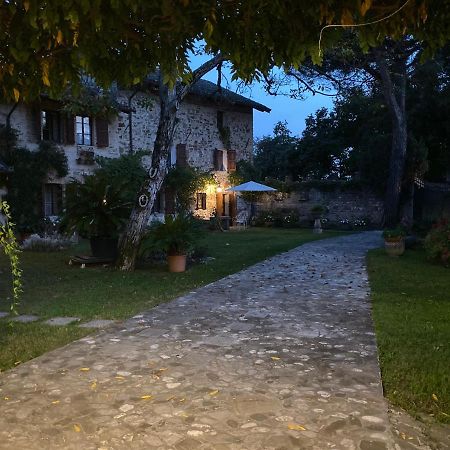 B&B La Casa Del Sole Manzano Exterior photo